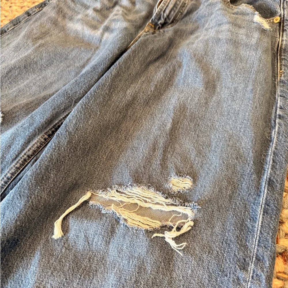 GAP Baggy Mid-Rise Distressed Jean sz 29 R - Picture 3 of 9